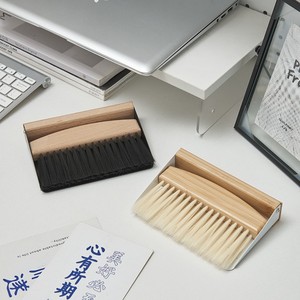 Mini <span class=keywords><strong>brosse</strong></span> <span class=keywords><strong>de</strong></span> nettoyage <span class=keywords><strong>de</strong></span> clavier mécanique en bois <span class=keywords><strong>de</strong></span> hêtre souple, ensemble balayette magnétique et pelle à poussière <span class=keywords><strong>de</strong></span> bureau - Product Image 3