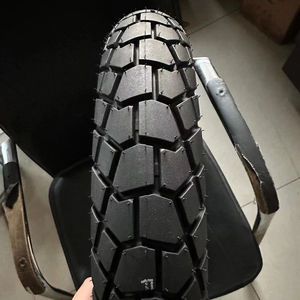 Pneus de moto de haute qualité à bas <span class=keywords><strong>prix</strong></span>, fournisseur d'usine en gros, pneus de moto 130/80-17 140/70-17, pneus de moto 130 80 17 140 70 17 - Product Image 1