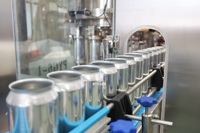 Ligne de production de machines de remplissage automatiques de canettes en aluminium de 330 ml, 500 ml et 1 L pour bière, boissons gazeuses et sodas, 2024