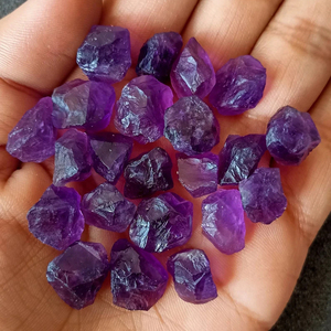 Großhandel Natur Kristall Heils teine für Schmuck Herstellung von Kristallen Raue Steine Amethyst Unregelmäßige Form Modetrend - Product Image 2