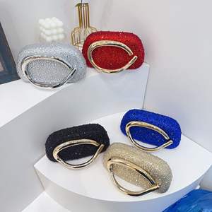 Bolso de Noche Clásico de Moda Europeo-Americana, Tipo Clutch, Acrílico y Poliéster, Asa Metálica Retro, Incrustado con Diamantes - Product Image 2