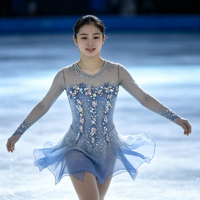Robe de patinage artistique bleu dégradé à manches longues, dos en maille transparente, jupe en mousseline ornée de strass, costume de performance de compétition personnalisé
