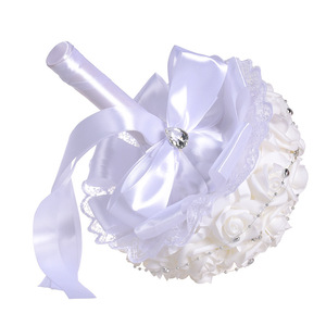 Bouquet de Mariage Romantique en Fleurs Artificielles Blanches Ivoire, Rose à Tenir à la Main pour la Mariée - Product Image 5