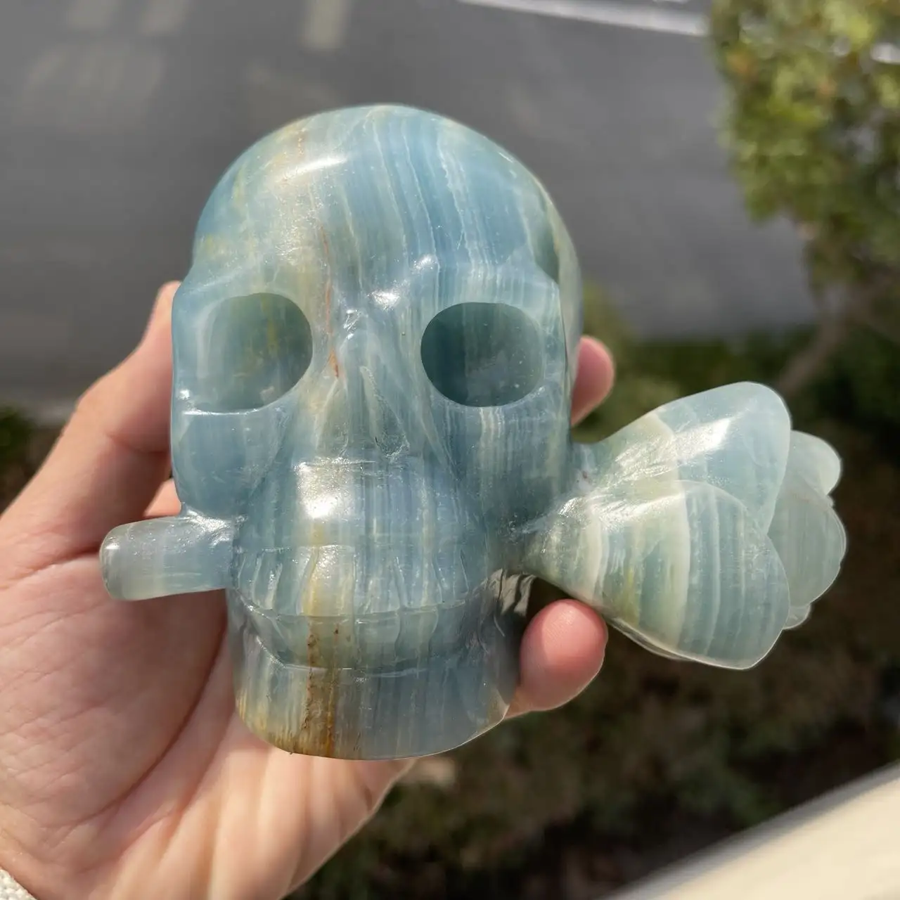 New Design Gentleman Skulls Hand Carved Crystal Carving Blue Onyx Crystal Head Skulls