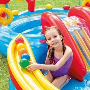 Glissade gonflable <span class=keywords><strong>INTEX</strong></span> 57453 en PVC en forme de huit arc-en-ciel <span class=keywords><strong>avec</strong></span> pulvérisation d'eau pour <span class=keywords><strong>piscine</strong></span> pour enfants, utilisation estivale - Product Image 3