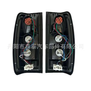 Luces traseras Nissan D22 versión europea y de Oriente Medio, luces halógenas para automóvil - Product Image 2