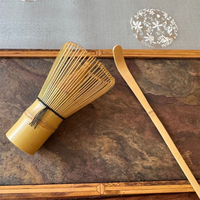 Ensemble de fouets à matcha en gros avec logo personnalisé, fouet en bambou foncé de qualité cérémonielle japonaise et cuillères en bambou