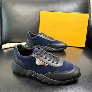Chaussures tendance pour hommes de qualité supérieure, au style rétro et en cuir de haute qualité avec empiècements en daim - Product Image 1