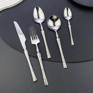 ชุดช้อนส้อมสแตนเลสลายต้นไม้ A95 ดีไซน์เพรียวบาง ปลอดภัยสำหรับเครื่องล้างจาน เหมาะสำหรับร้านอาหารและงานจัดเลี้ยง - Product Image 3