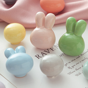 Puxadores de Cerâmica Modernos para Quarto Infantil: Coelhinho Fofo, Várias Cores, para Armários e Gavetas, com Furo Único - Product Image 3