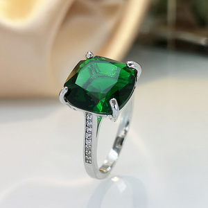 Anello Vintage Quadrato per Donne, Stile Geometrico, Accessorio da Dito per Uso Quotidiano - Product Image 3