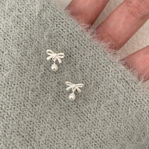 Pendientes Colgantes de Plata de Ley S925, con Colgante de Perla Dulce y Fresco con Lazo, Pendientes Pequeños y Lindos de Estilo Japonés - Product Image 1