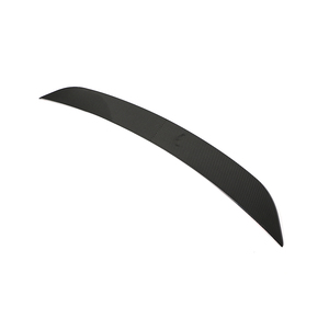 Spoiler posteriore in fibra di carbonio a secco per <span class=keywords><strong>Porsche</strong></span> <span class=keywords><strong>Taycan</strong></span> 9 j1 berlina 4 porte 2019 2020 modello completamente elettrico personalizzato in fabbrica - Product Image 2