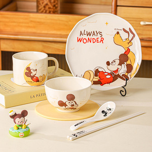 Ensemble de vaisselle en céramique <span class=keywords><strong>Mickey</strong></span> & Minnie 5 pièces (<span class=keywords><strong>assiette</strong></span> + bol + tasse + cuillère + baguettes), ensemble de vaisselle de dessin animé, cadeau - Product Image 2