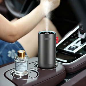 Diffuseur d'arômes pour voiture de grande capacité 70 ml, diffuseur ultrasonique sans eau pour véhicule, surface polie, parfum longue durée - Product Image 4