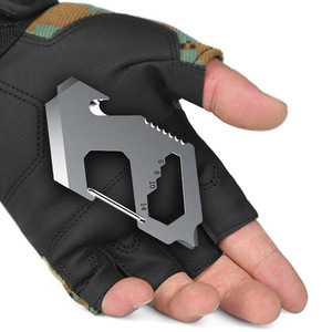 Mousqueton personnalisé en acier à haute teneur en carbone K01 en forme de poisson, outil multifonctionnel d'extérieur avec règle, ouvre-bouteille, scie et tournevis - Product Image 4