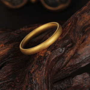 <span class=keywords><strong>Bague</strong></span> <span class=keywords><strong>de</strong></span> <span class=keywords><strong>mariage</strong></span> pour homme en acier inoxydable 304 mat, plaqué or, à dôme et à marches, largeur 3/4/5/8 mm, simple et empilable - Product Image 3