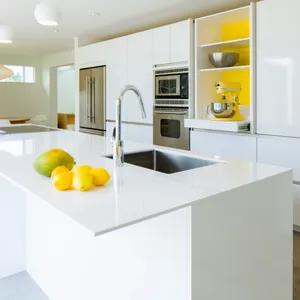 Armoires de cuisine modernes personnalisées aux États-Unis Design de cuisine en bois massif Laque Cuisine - Product Image 1