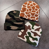 Gorro de esquí de invierno cálido de alta calidad con parche y logotipo personalizados, unisex, de camuflaje, acrílico, liso, tejido, OEM, jacquard, al por mayor, gorro tipo calavera