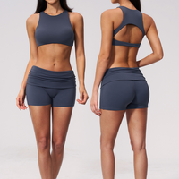 Nouvel ensemble de yoga moulant et respirant pour femme, avec soutien dorsal, séchage rapide, short et haut deux pièces pour l'entraînement – Modèle Yoga Outfit