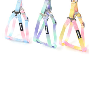 Harnais pour animaux de compagnie avec motif triangulaire dégradé arc-en-ciel sur le devant et le dos, 1,5*30-45 cm - Product Image 3