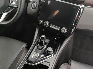 Hot Sale Used Car 2019 Lynk &amp; Co 02 1.5T <strong>Gasoline</strong> 5-Door 5-Seater SUV LHD Panoramic Sunroof Dark Interior Automatic - Product Image 5
