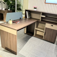 Bureau de direction moderne, grand bureau en bois pour patron avec armoire de rangement, bureau d'ordinateur pour le bureau à domicile