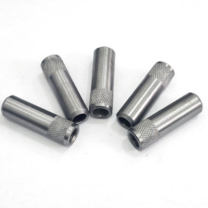 Pernos Roscados Internos Moleteados Hechos a Medida, Cabeza Redonda de Acero Q235 de 1.0 mm para Aplicaciones de Expansión - Product Image 3