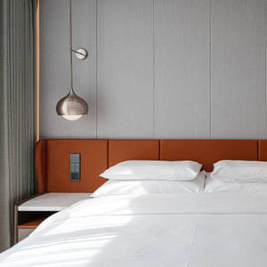 Orangefurn One Stop Solution Service Paquetes de muebles de habitación de hotel de lujo 5 estrellas Modern New Crown Plaza Hotel Muebles de dormitorio - Product Image 4