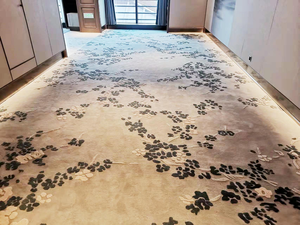 Alfombras de Salón Modernas de Alta Gama, Antideslizantes, con Diseño Personalizado, Hechas a Mano con Mezcla de Lana y Estampado Animal - Product Image 5