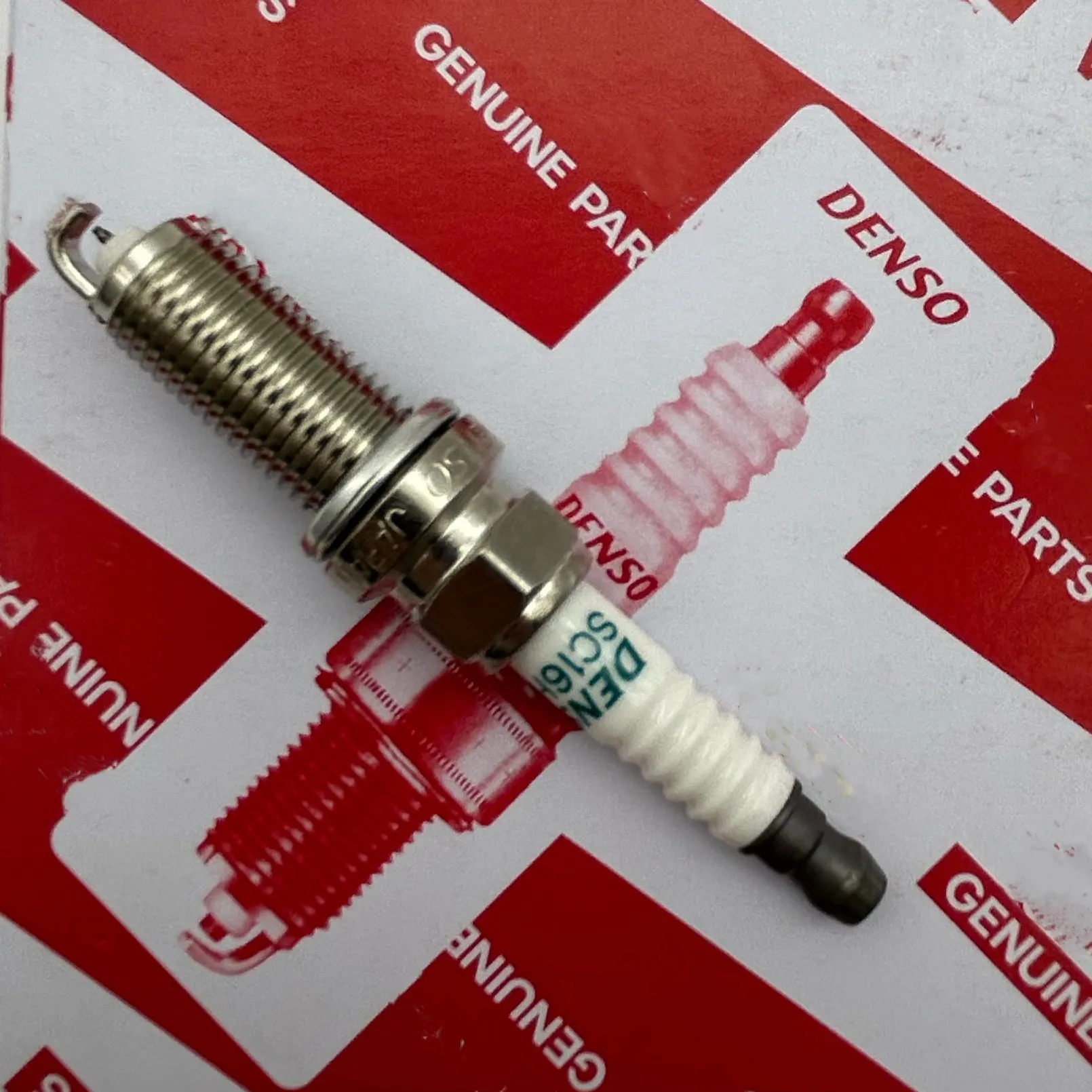 New Genuine iridium OEM Spark Plugs FK16HR11 90919-01275