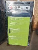 Four de séchage pour matière plastique brute pouvant être utilisé pour le préchauffage ou le séchage des granulés plastiques, de l'électrodéposition et des peintures