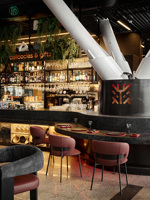 Comptoir de bar de terminal aéroportuaire, design intérieur, bar à vins et spiritueux, charcuterie, boutique de cadeaux, voyages