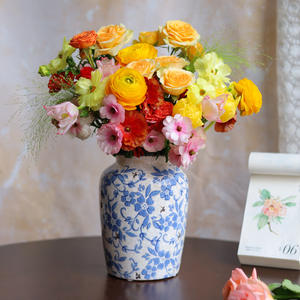 Vase en céramique de style rétro français, bleu et blanc craquelé, vase de qualité supérieure, une génération de style. - Product Image 2