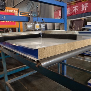 Dalle de laine de roche écologique à faible teneur en poussière : 80 kg/m³ 50 mm Isolation acoustique sûre pour les hôpitaux et les écoles - Product Image 1