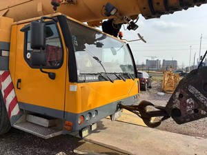 รถเครนบรรทุก Liebherr LTM1250 มือสอง ขนาด 250 ตัน ปี 2007 ความสูงยก 72 เมตร จากเซี่ยงไฮ้ ประเทศจีน - Product Image 2