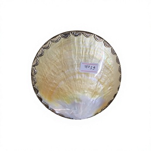 Plateau décoratif de luxe fait main en argent plaqué, avec coquille naturelle et nacre, écologique, pour bijoux, bibelots et décoration intérieure - Product Image 1