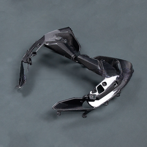 Panneau de revêtement interne inférieur avant en fibre de carbone de haute qualité, modification de moto pour réservoir de carburant, adapté à la <span class=keywords><strong>BMW</strong></span> R1300GS - Product Image 3