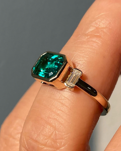 แหวนมอสซาไนต์ทรงเหลี่ยมสีเขียว 3 กะรัต ประดับขอบทอง 18K ชุบทองคำขาว สามเม็ด สำหรับเป็นของขวัญวันครบรอบแต่งงานสำหรับผู้หญิง - Product Image 3