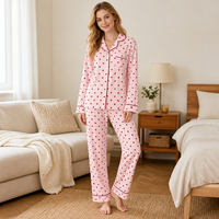 Set Loungewear Baru Motif Hati Abu-abu Lembut Bahan Bernapas Kerah Notch Atasan Kancing Celana Panjang untuk Musim Panas Gugur Sehari-hari