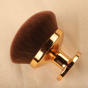 Pinceau à poudre en forme de champignon, 3 cm, poils synthétiques, grande taille, pour l'application sur le fard à joues, le corps et le cou - Product Image 3