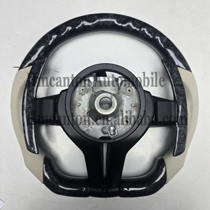 Produits populaires : Volant de direction en cuir et fibre de carbone forgée avec LED pour BMW Série 5 F30 F10 F32 F90 F80 F82 F87 - Product Image 5