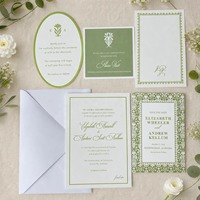 Suite d'invitations de mariage florales en or blanc pour le lac de Como avec design en papier coton découpé au laser et embellissement par sceau de cire