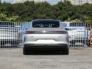 Changan Qiyuan A07 A06 A05 Nouvelle berline <span class=keywords><strong>hybride</strong></span> électrique avec une autonomie électrique de 150 km et une charge rapide de 0,25 heure à vendre - Product Image 5