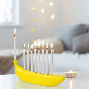 Bougeoir de table Menorah Banane créative Décor en résine Nouveauté Bougeoir Menorah Hanukkah Hanukkah avec 9 trous - Product Image 6