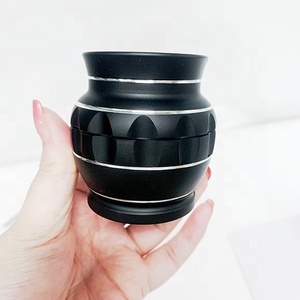 Molino de Especias y Hierbas de Aleación de Aluminio de 3 Pulgadas (63 mm) y 5 Capas con Contenedor, Diseño de Jarrón - Product Image 1