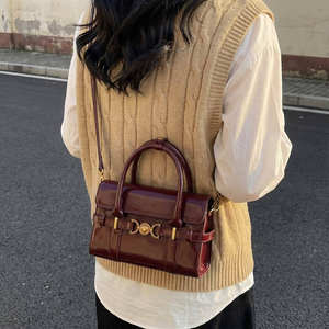 Bolso retro de moda para mujer, bolso de hombro de cuero PU de moda para mujer, bolso tipo silla de montar muy vendido - Product Image 4