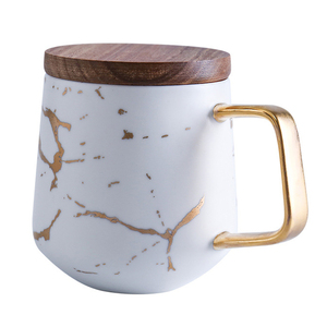 Taza de Cerámica Color Verde Dorado con Tapa y Cuchara - Product Image 3