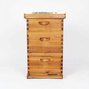 Colmena MengerBee en Stock, Colmena Langstroth de 3 Niveles, Abeto Chino con Revestimiento de Cera, Kit Completo Nuevo con 1 Año de Garantía - Product Image 1