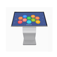 Centre commercial Offre Spéciale Crtly annonçant le kiosque d'intérieur de la publicité d'écran tactile, publicité interactive avec le kiosque de contact